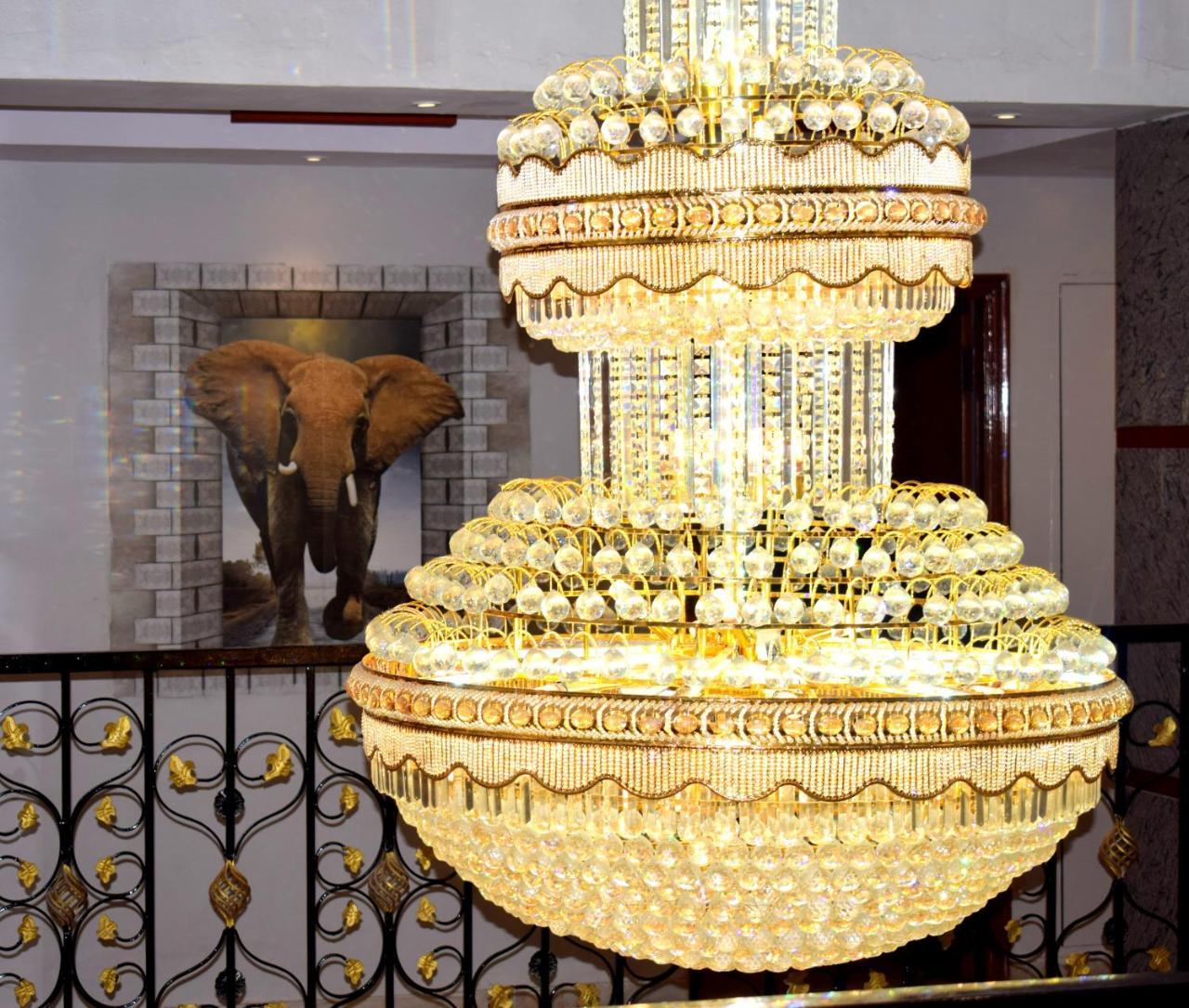 Hotel Kaveri Palace Майсур Экстерьер фото